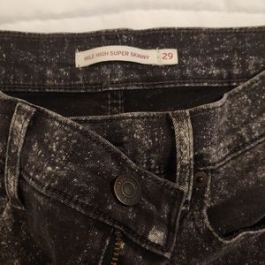 *Once Worn* Levi's Mile High Super Skinny Jeans